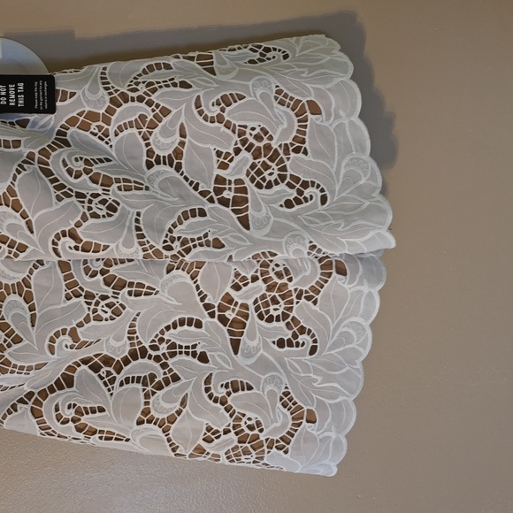 Express Lace Romper NWT XS - Picture 3 of 4